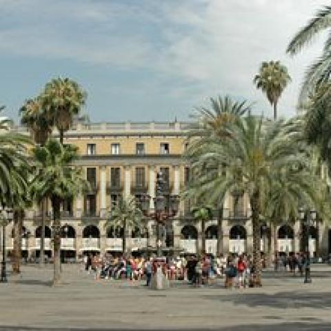 برشلونة